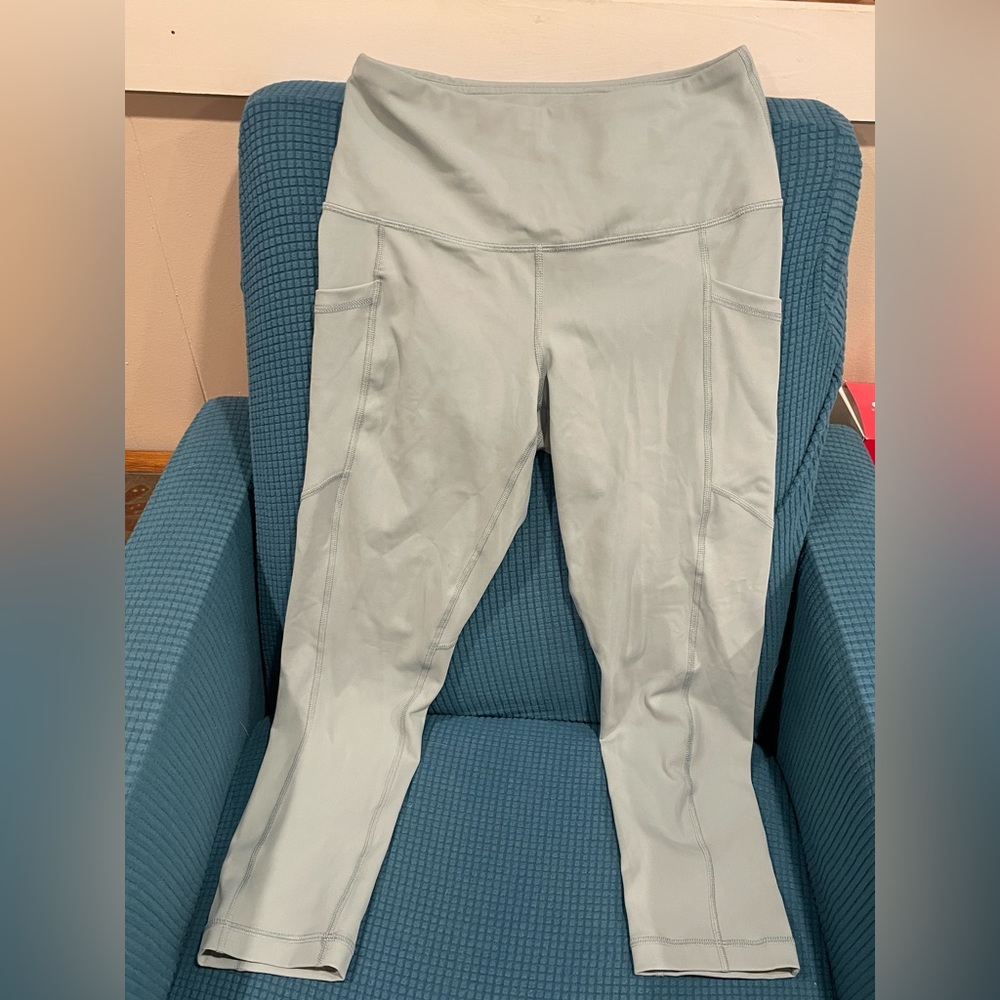 NWOT 90 Degree by Reflex Powerflex High-Rise Capri Leggings With POCKETS Size M